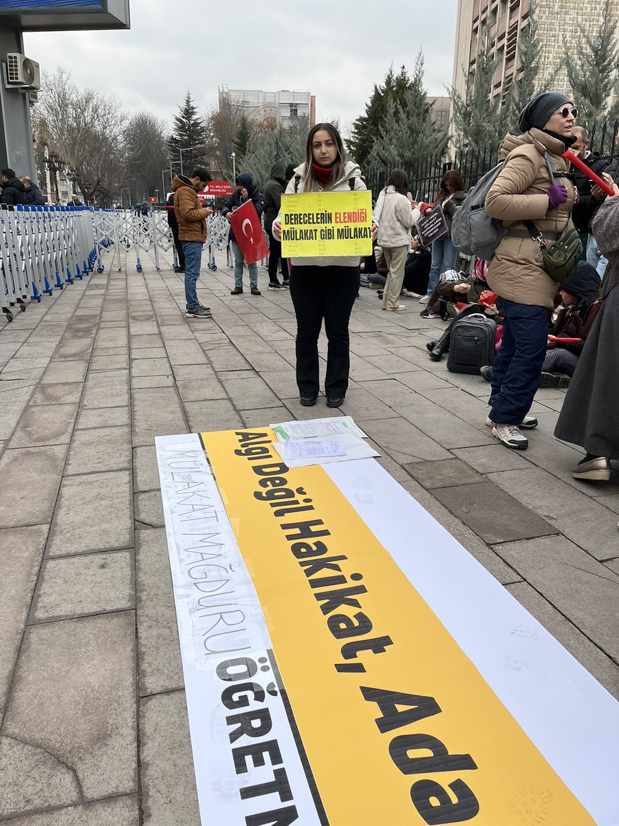 Derecelerin elendiği mülakat gibi mülakat 

#EkAtamaiçinMEBönündeyiz