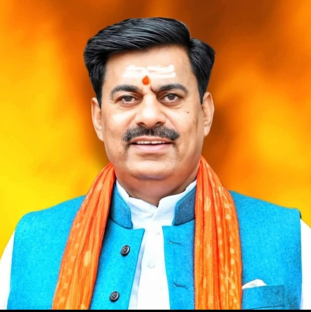 HiteshShuklaBJP's tweet image. मप्र विधानसभा के पूर्व प्रोटेम स्पीकर राष्ट्रीय विचारों के तेजस्वी वक्ता हुजूर विधानसभा के जननायक श्री @rameshwar4111 का मन्दसौर आगमन पर स्वागत अभिनंदन।आप 1 मार्च को देश के पूर्व प्रधानमंत्री #अटल_जी पर आयोजित प्रबुद्धजन गोष्ठी को संबोधित करेंगे आपका हार्दिक स्वागत अभिनंदन💐