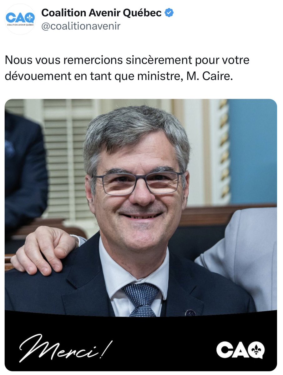 SamuelGrenier_'s tweet photo. Faut vraiment vouloir prendre la population pour innocente que d’aller jusqu’à remercier publiquement un ministre qui nous a coûté 1 milliard par sa négligence.

Vous avez élu une gang de 🤡

Mais y’a juste les clowns qui rient de nous autres. https://t.co/OJCgk5TaEt