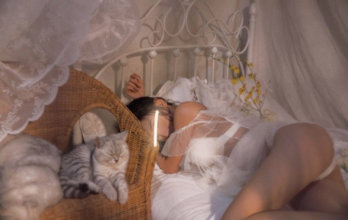 Today is a beautiful new day. 
Today my body are kinda bad mood.
Can you try to calm my body hm..?