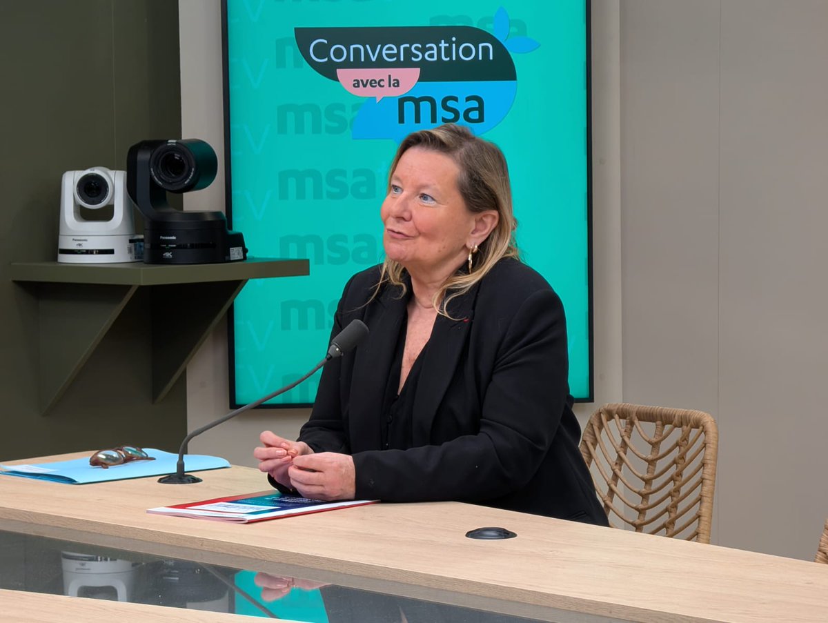 msa_actu's tweet image. #MSATVauSIA | Anne Rubinstein : 
💬"Le travail sur le non recours est fondamental. Une partie des #⃣9,5 millions en dessous du seuil de pauvreté pourrait repasser au-dessus, simplement en ayant recours à ce à quoi la personne a droit. Ce n'est pas une aumône, c'est un #droit. Il