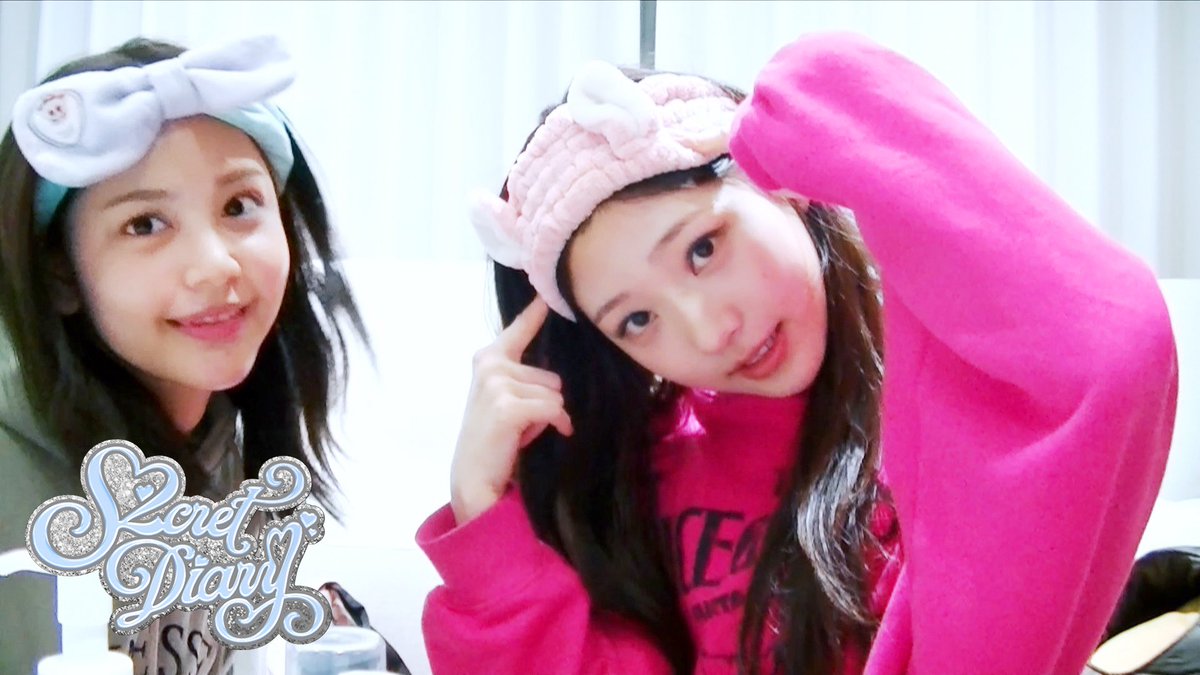 Getting ready for our first trip to Jeju ᯓ ✈︎ S2cret Diary ꒰ EP.1 ꒱ 

youtu.be/R6Wz7CSLxTc

#Hearts2Hearts #하츠투하츠 #H2H
#TheChase #Hearts2Hearts_TheChase 
#S2cret_Diary #시크릿다이어리