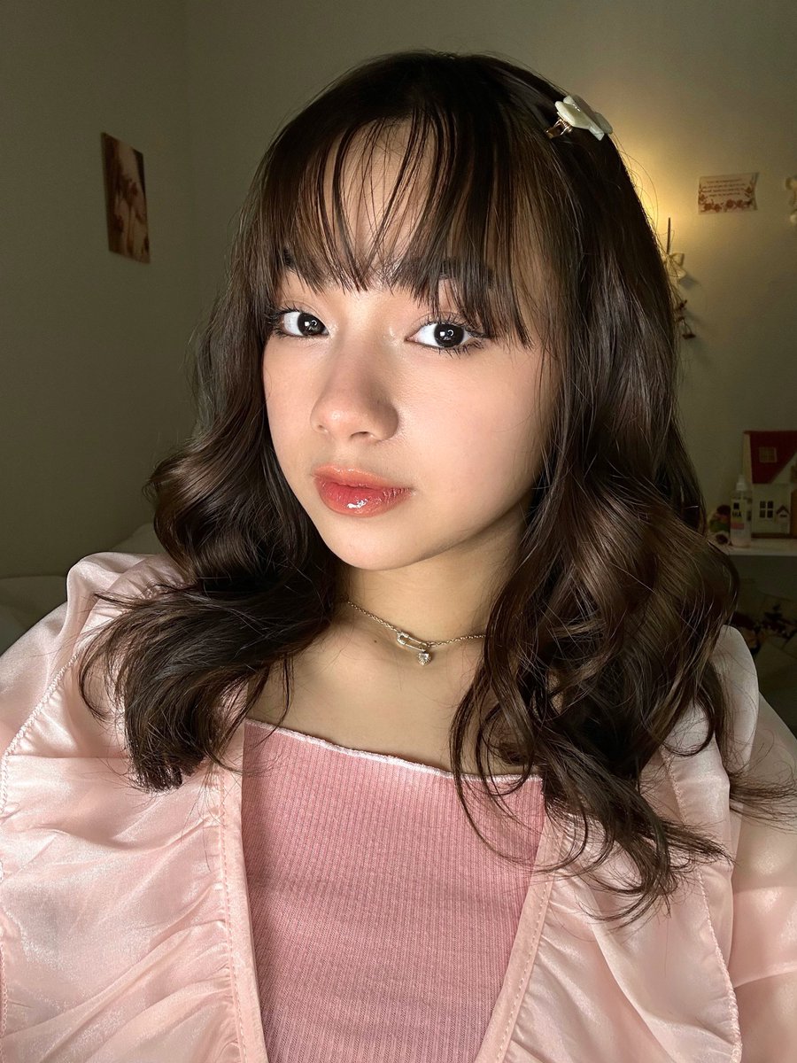 cakeqila's tweet photo. GIRLS look at that GLOWY LIPS! ⋆.˚ ᡣ𐭩 .𖥔˚

percaya ga dapetin hasil bibir plumpy kaya gini cuma modal 20rb??? https://t.co/z1Dq3l3whF