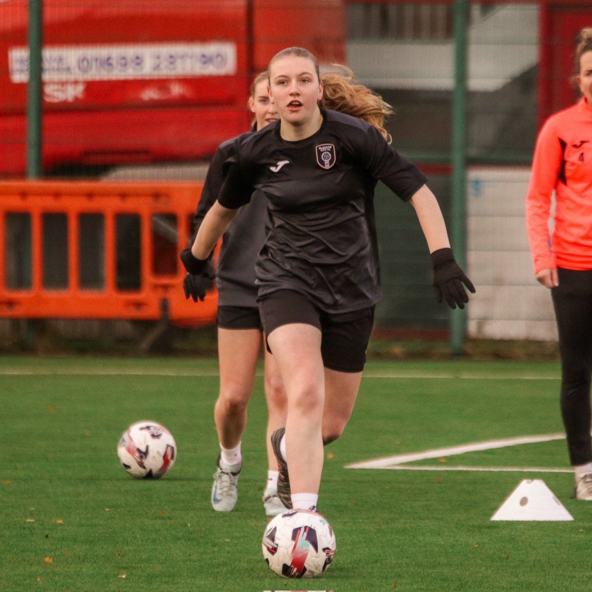 🏴󠁧󠁢󠁳󠁣󠁴󠁿 congratulations <a href="/_caragray/">Cara Gray</a> on being called up to the latest #SCOW17s squad, as they continue their #U17WEURO qualification campaign.