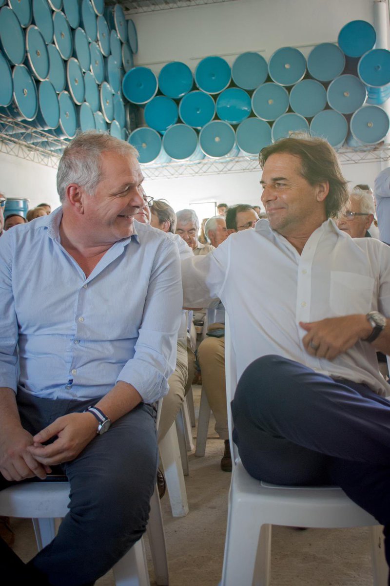 g_lopezmendez's tweet photo. Gracias presidente @LuisLacallePou 
La tranquilidad en el último día de su objetivo cumplido y haber sido recíproco o de la confianza brindada. 
Gran Gobierno. 
#OrgullosamenteGRACIAS https://t.co/kdK8KsMTMR