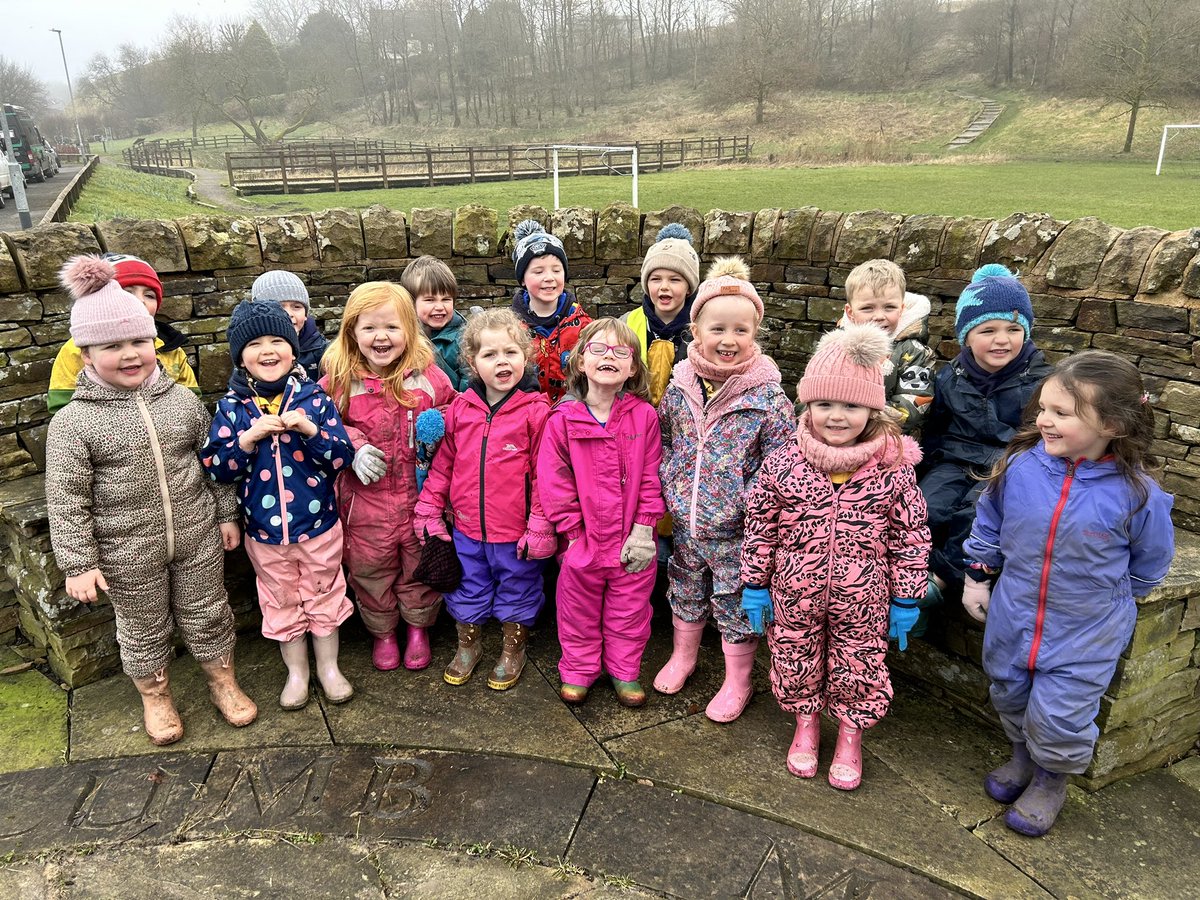 Waterprimary's tweet photo. What a great morning Acorn have had looking for signs of spring 🌷 
We were even lucky enough to spot deer tracks 🦌 https://t.co/YUZWsb7bBD