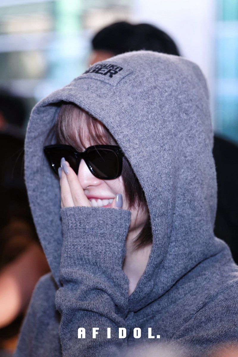 afidol_'s tweet photo. 250228 ICN 입국

모모

#트와이스 #TWICE #모모 #MOMO #モモ https://t.co/DLWtYCkrBC