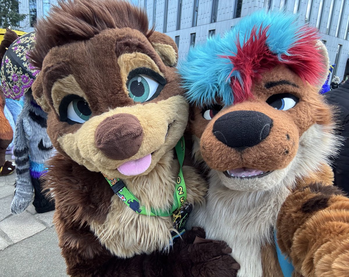 MrTomxo (@mrtomxo) on Twitter photo Keep your memories with the Ot(t)hers :P 🦦 me :3
🦦 <a href="/Jay_Riverson/">:: Jay Riverson :: 🍪🦦 🔜 EF29</a>
#FursuitFriday #NordicFuzzCon #NFC2025 Keep your memories with the Ot(t)hers :P 🦦 me :3
🦦 <a href="/Jay_Riverson/">:: Jay Riverson :: 🍪🦦 🔜 EF29</a>
#FursuitFriday #NordicFuzzCon #NFC2025
