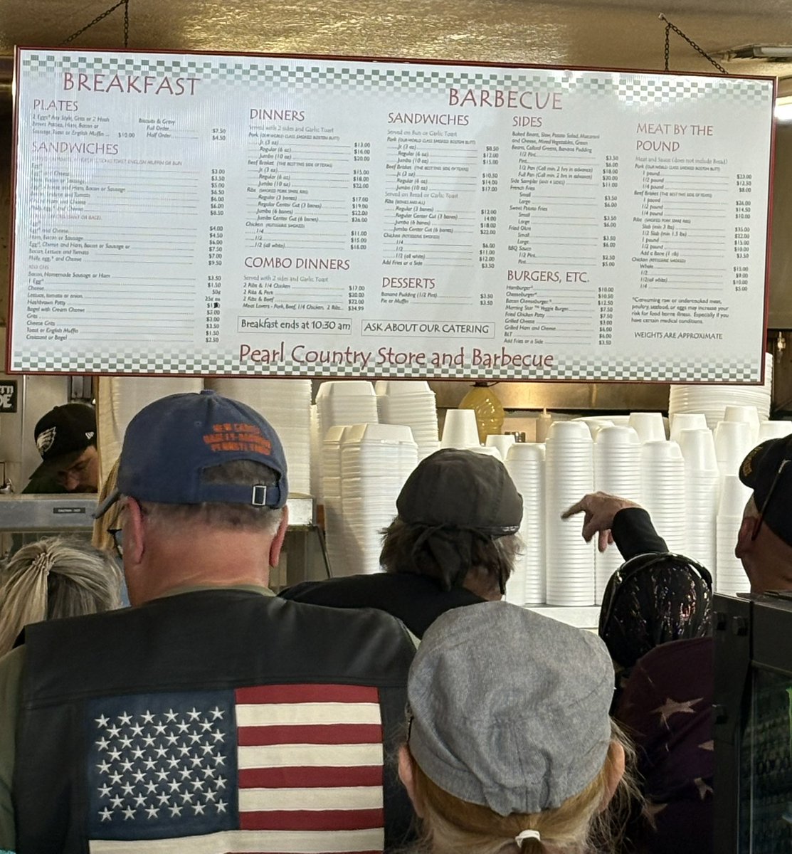 THE BBQ REVIEW tweet media