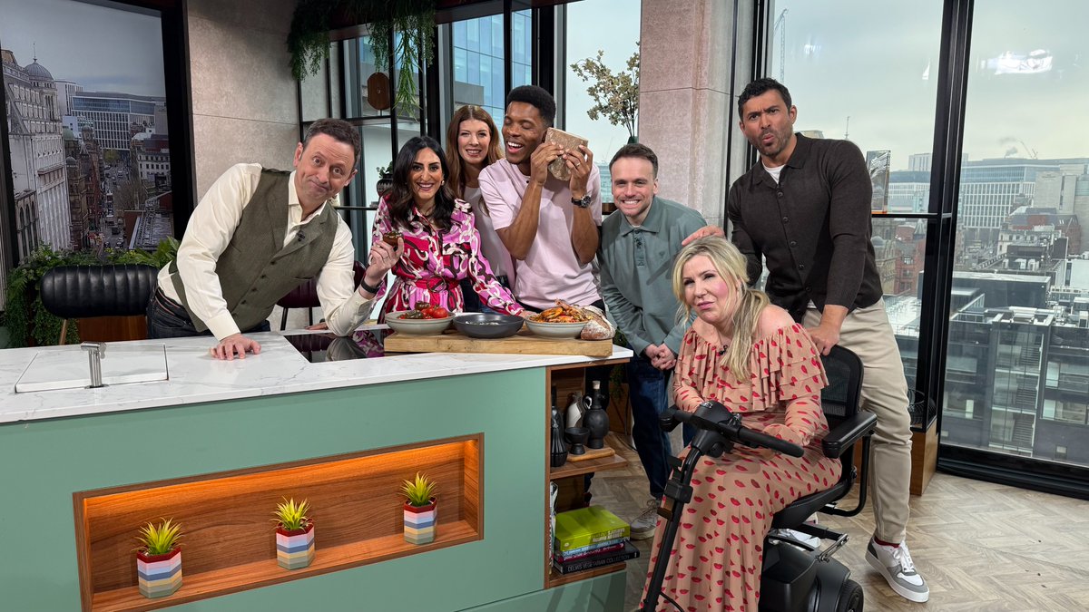 BBC Morning Live (@bbcmorninglive) on Twitter photo Tuck into today's show with:
🍤 <a href="/jamesmartinchef/">James Martin</a>'s Spanish tapas
💷 How to save on bills with social tariffs
👩🔧 <a href="/Mattallwright/">Matt Allwright</a> on white goods warranties
🪩 <a href="/RhysStephenson1/">Rhys-Stephenson</a>'s #Strictly Fitness workout
Watch here: bbc.in/4hVTxlD Tuck into today's show with:
🍤 <a href="/jamesmartinchef/">James Martin</a>'s Spanish tapas
💷 How to save on bills with social tariffs
👩🔧 <a href="/Mattallwright/">Matt Allwright</a> on white goods warranties
🪩 <a href="/RhysStephenson1/">Rhys-Stephenson</a>'s #Strictly Fitness workout
Watch here: bbc.in/4hVTxlD