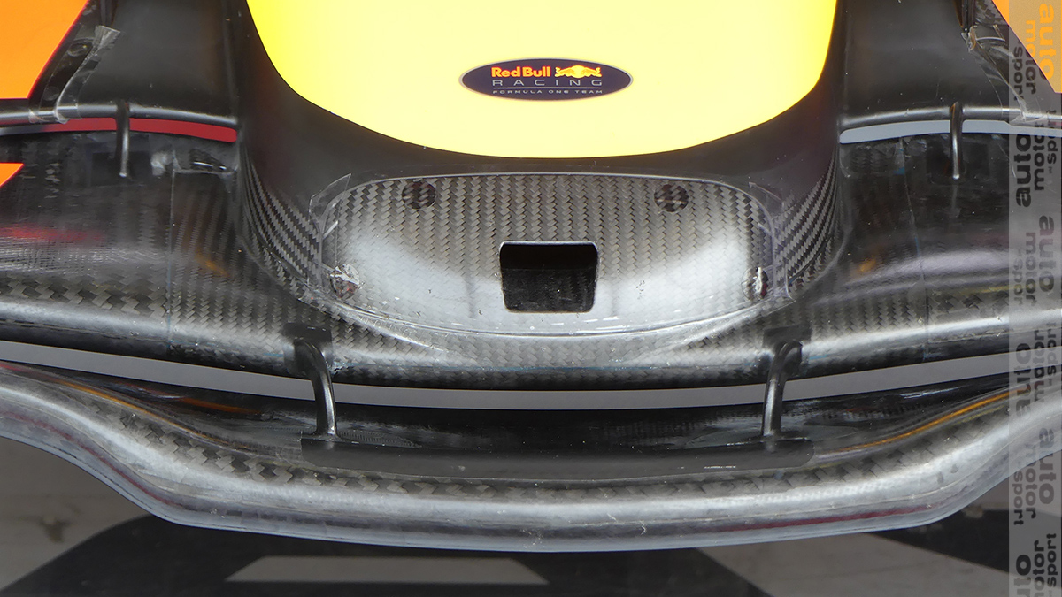 tgruener's tweet image. Added some more close-up pics of the new Red Bull wing in the most recent update of our AMuS gallery. #F1Testing #Bahrain 

auto-motor-und-sport.de/formel-1/f1-fo…