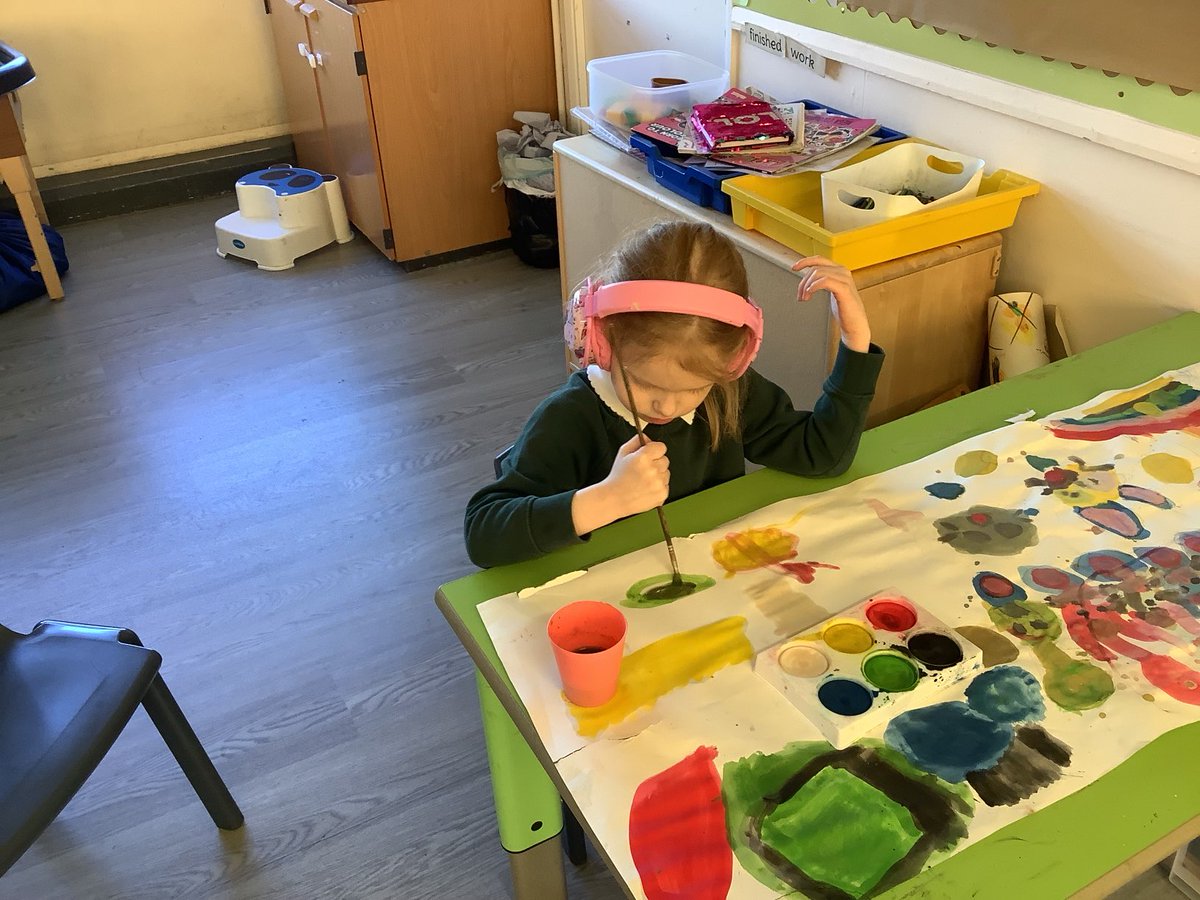 We love painting in the Hive! 🎨
