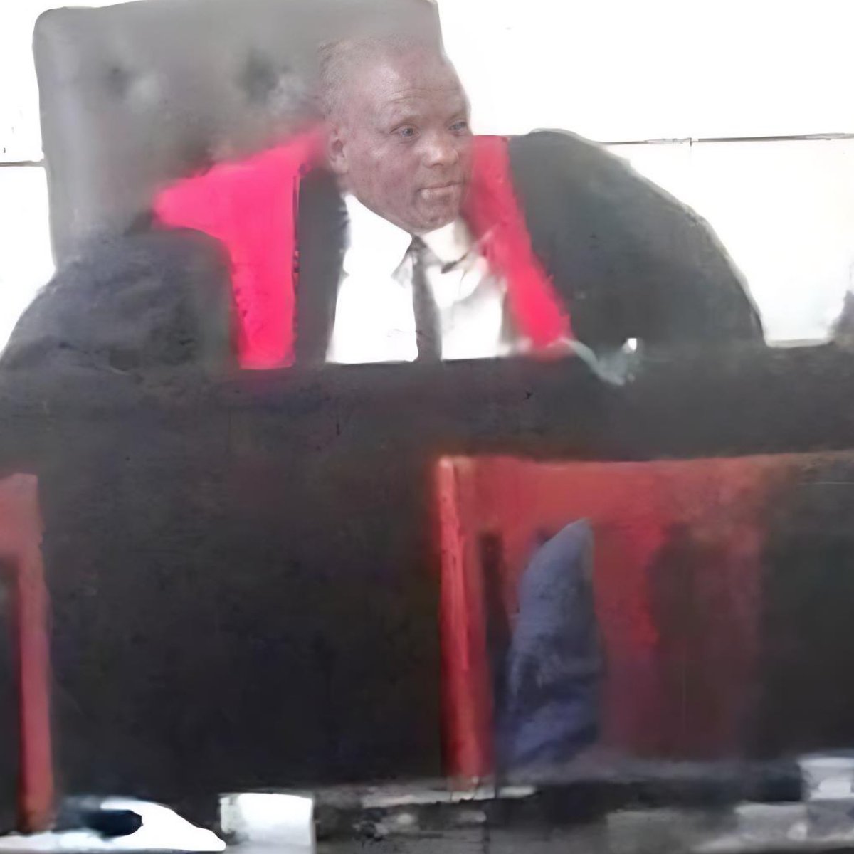 Citizens of Zimbabwe meet Magistrate Farai Gwitima who is notorious for denying bail to innocent prisoners of conscience. He  also the deputy Chief Magistrate. 

In 2024 #JacobNgarivhume spent 82 days in remand prison when Gwitima denied him bail. On the basis that ngarivhume was