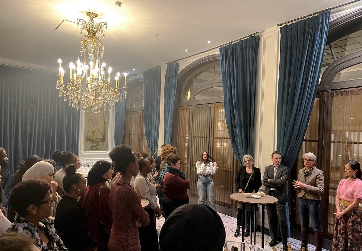 Dîner inspirant pour la 4e promo #ingénieuses !  Échanges captivants  avec Catherine Cuillerier, Directrice Technique d'<a href="/Equans_France/">Equans France</a>. Merci à Rémi Huguet, Carol Denoyer et Valérie Sok pour leurs interventions. 
Ensemble, encourageons les talents féminins en #Ingénierie !