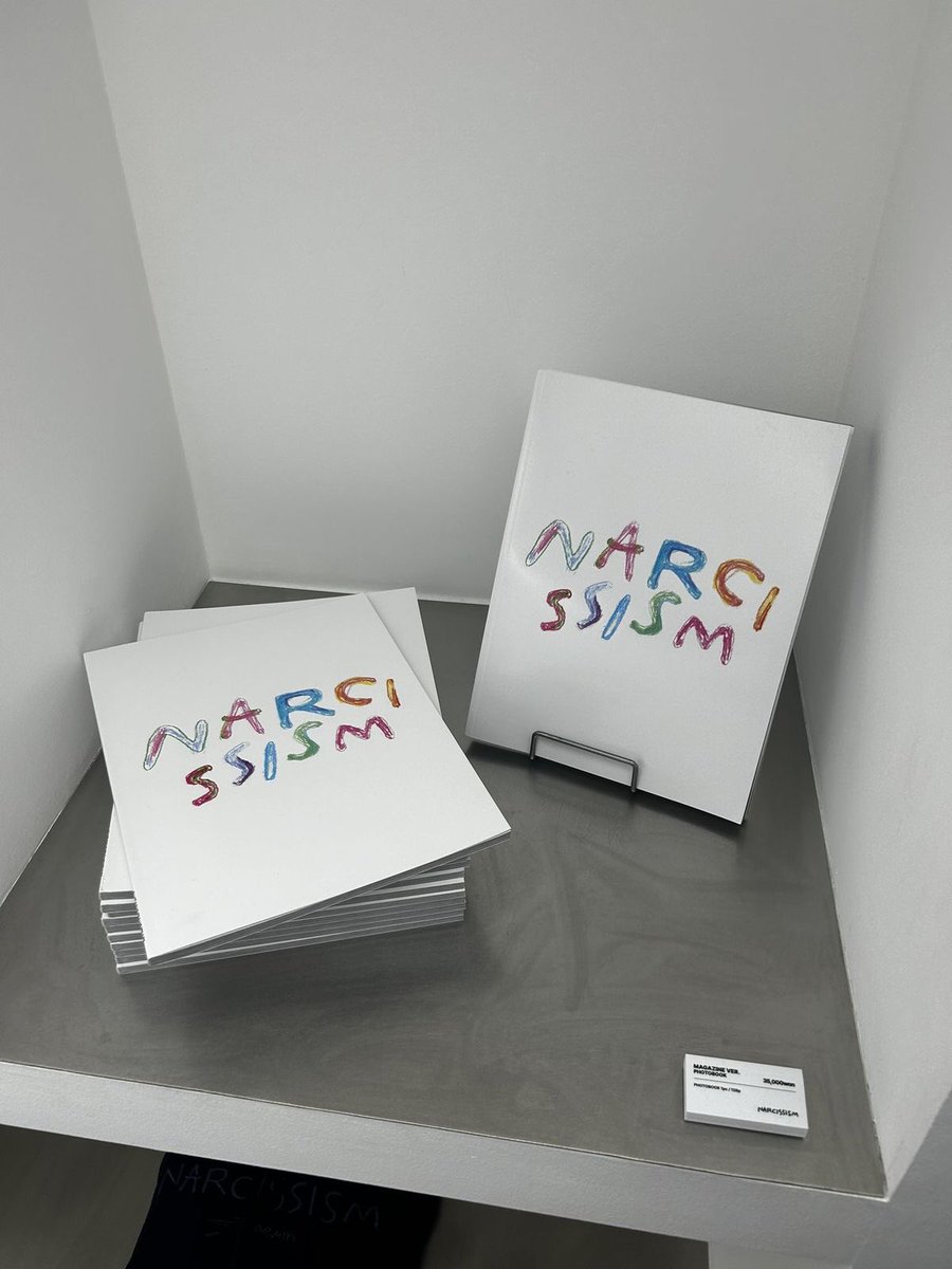 ทุกคนนนๆๆๆๆๆๆ มีใครยังไม่มีแมกกาซีนแจมินมั้ยค้า ฮือๆๆๆๆๆๆๆ รุ้งมีพร้อมส่งเยอะมาก ประมาณสามแสนเล่มๆๆๆๆๆๆๆๆๆๆ จะเซลล์ๆๆๆๆ ยังมีใครสนใจหม้ายยยยย กรี๊ดดดดดด ราคาเก่าขายที่ 890฿ๆๆๆๆๆ ถ้าใครสนใจรุ้งขาย 555฿ ไม่ไ่ด้หัวเราะ!!! นี่คือราคาๆๆๆๆๆๆๆๆๆ กรี๊ดดด พร้อมเทททท มีแสนเล่ม มาตำด่วนนน