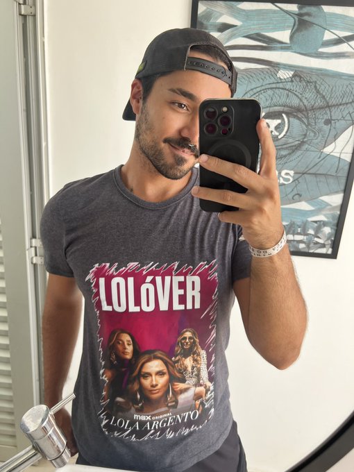 Watch VICTOR's leaked NSFW photo on TwXstars