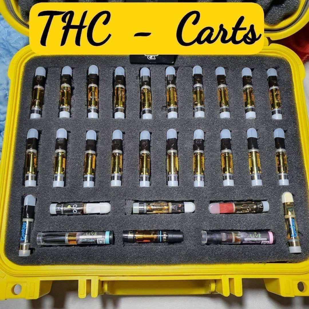 CBD/THC carts 💨💨
Available ✅ 
See link in bio for more products.