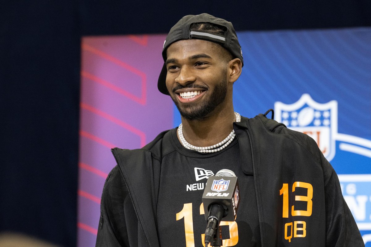 Browns's tweet photo. bright futures ahead https://t.co/J6NuzhiyN8