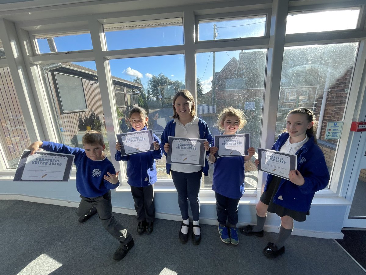 Well done to our writers of the week! We are extremely proud of you and your efforts this week. Keep up the good work!

✍🏼 👏🏼 💫  ⭐️ #Writers #Authors #English #EYFS #KS1 #KS2