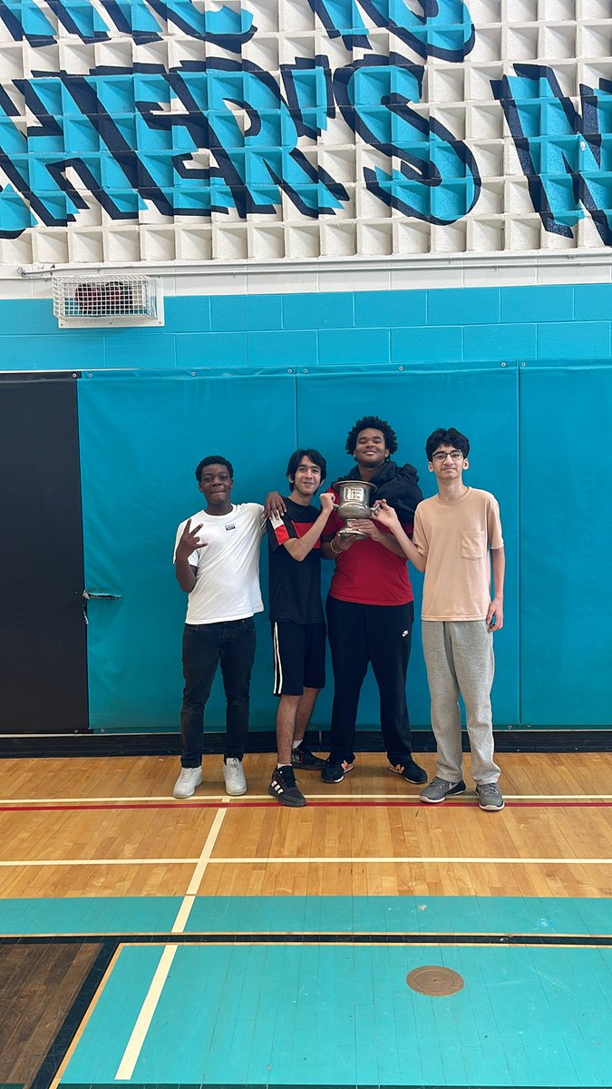 3v3 volleyball tourney champs!! Gr 9 Phys Ed. <a href="/FMSSathletics/">𝔽𝕄𝕊𝕊 𝔸𝕣𝕣𝕠𝕨𝕤 𝔸𝕥𝕙𝕝𝕖𝕥𝕚𝕔𝕤</a>
