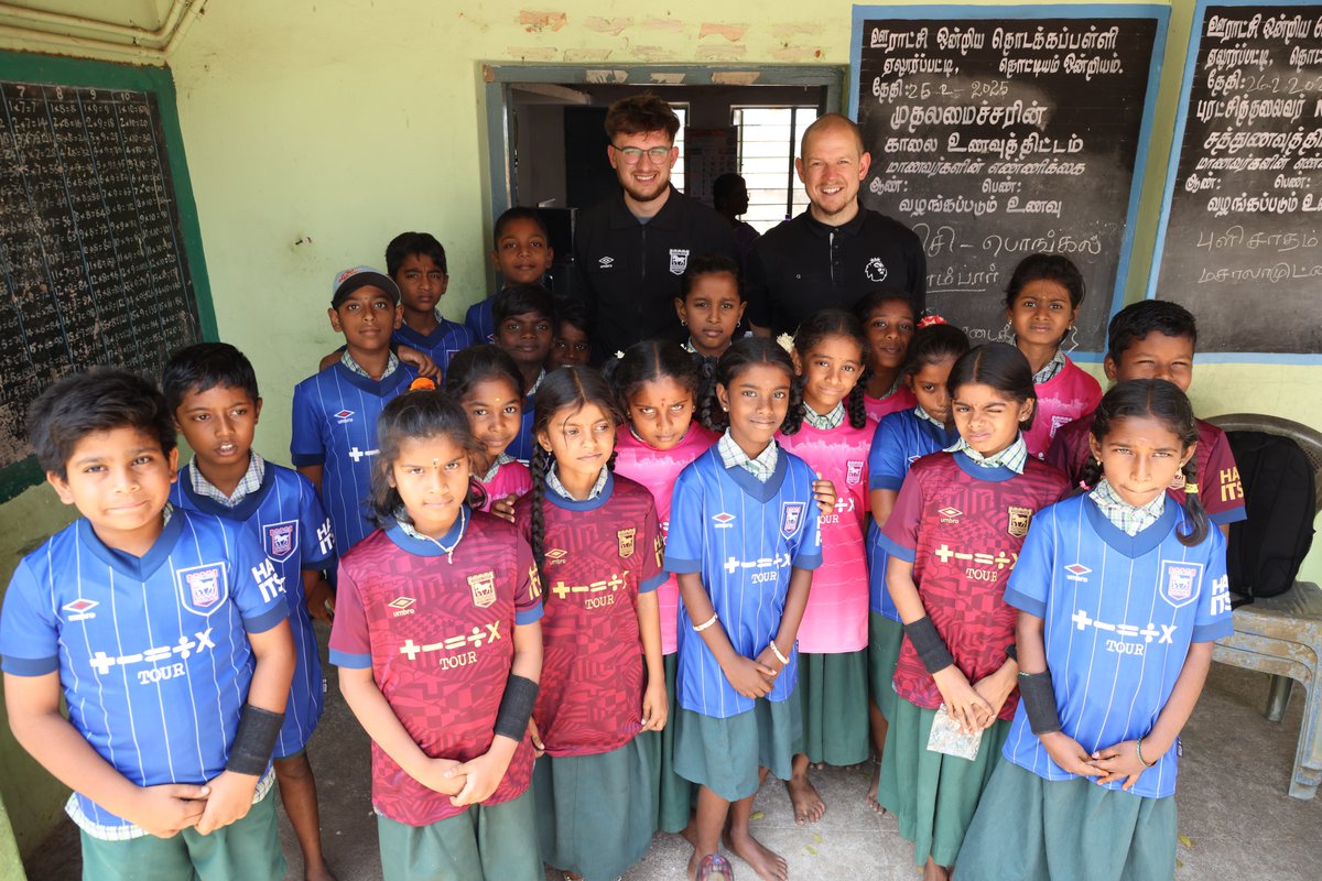 Ipswich Town Foundation (@itfcfoundation) on Twitter photo 💙Making new Town fans in Trichy!
Chris Scopes delivered kits, donated by the Foundation, to students at a local primary school as part of his trip to India this week. 🇮🇳
<a href="/PLCommunities/">Premier League Communities</a> | <a href="/inBritish/">British Council in India</a> | <a href="/PremierSkills/">Premier Skills</a> 💙Making new Town fans in Trichy!
Chris Scopes delivered kits, donated by the Foundation, to students at a local primary school as part of his trip to India this week. 🇮🇳
<a href="/PLCommunities/">Premier League Communities</a> | <a href="/inBritish/">British Council in India</a> | <a href="/PremierSkills/">Premier Skills</a>
