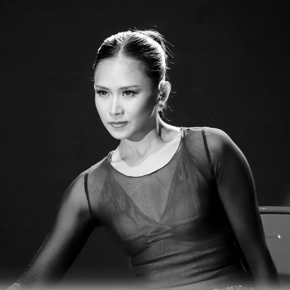 to my favorite popstar, happy 22nd showbiz anniv. hanggang  dulo na to. <a href="/JustSarahG/">Sarah Geronimo</a> 😍