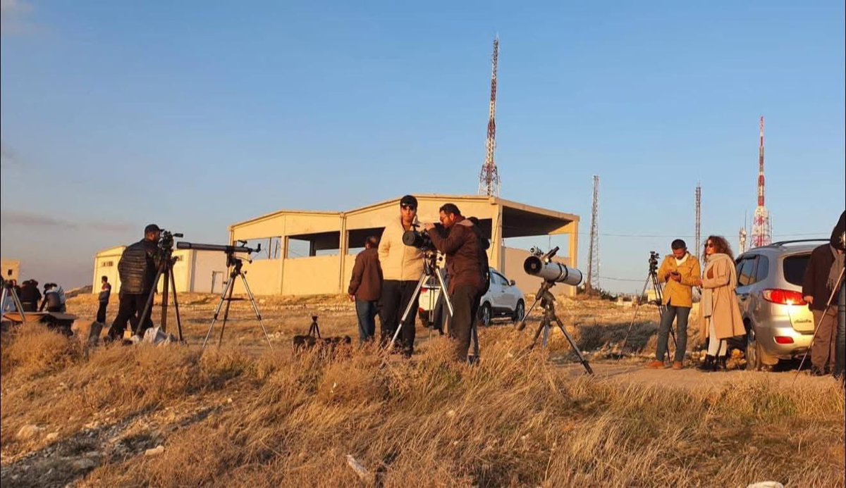 بدء رصد هلال شهر رمضان المبارك من قبل الجمعية الفلكية السورية من قمة جبل قاسيون واعلان شهر رمضان المبارك غدا السبت كل عام وأنتم بخير