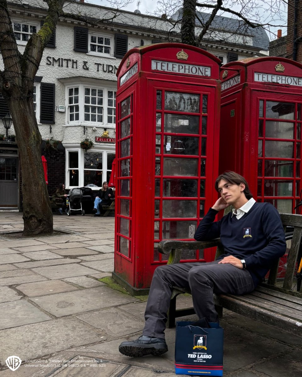 Wearing our Knitted V-Neck jumper and polo, embracing his inner Ted Lasso!💙

Nothing we love more than seeing our amazing customers rock their AFC Richmond merch in style!🤩✨

Tag us for a chance to be featured!📸❤️

#tedlasso #tedlassostore #afcrichmond #believe