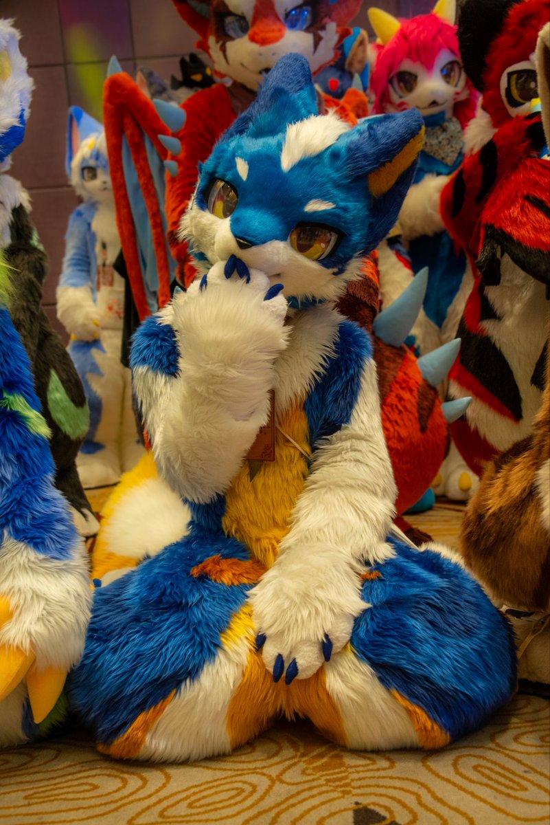 #FursuitFriday