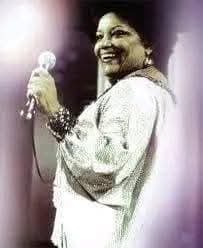28 de febrero de 1928

Romana Elena Burguez González (La Habana; 28 de febrero de 1928-La Habana; 9 de junio de 2002), más conocida como Elena Burke, fue una cantante cubana, con un amplio repertorio de canciones y géneros. 

#TenemosMemoria
#CubaPorLaVida