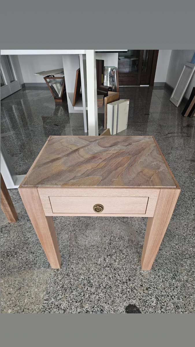 CALAVORAZIONELE's tweet photo. #Comodino in #legnomassello #okoumé cerato , ripiano superiore in #pietranaturalerainbow #rainbow#architonic #interiordesign #interiorstyling #instandesign #productdesign #furniture #fashion #fashiondesigner #wood #artigiani #madeinitaly #homesweethome🏡 #legno #calavorazionelegn https://t.co/oyiFAlIlKl