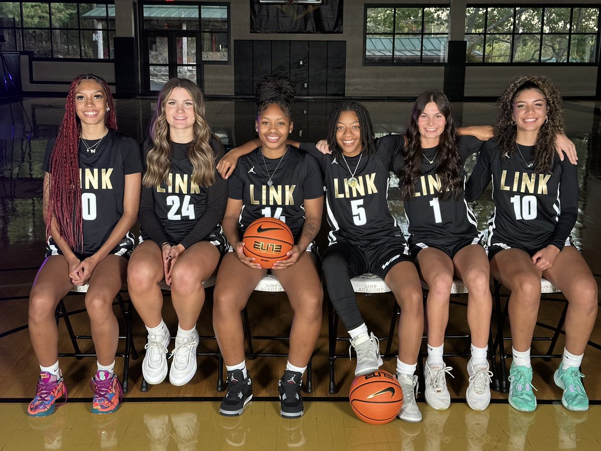 🏀 Game Day! 🏀 
It’s Senior Night! Come out and support!
📍Branson, MO  
🆚Life Prep Academy(Wichita,Ks)
⌚️Senior Recognition 5pm CT
 ⏰ Game start time 5:15pm
 🎟️$10 Adults | $5 Student/Child
