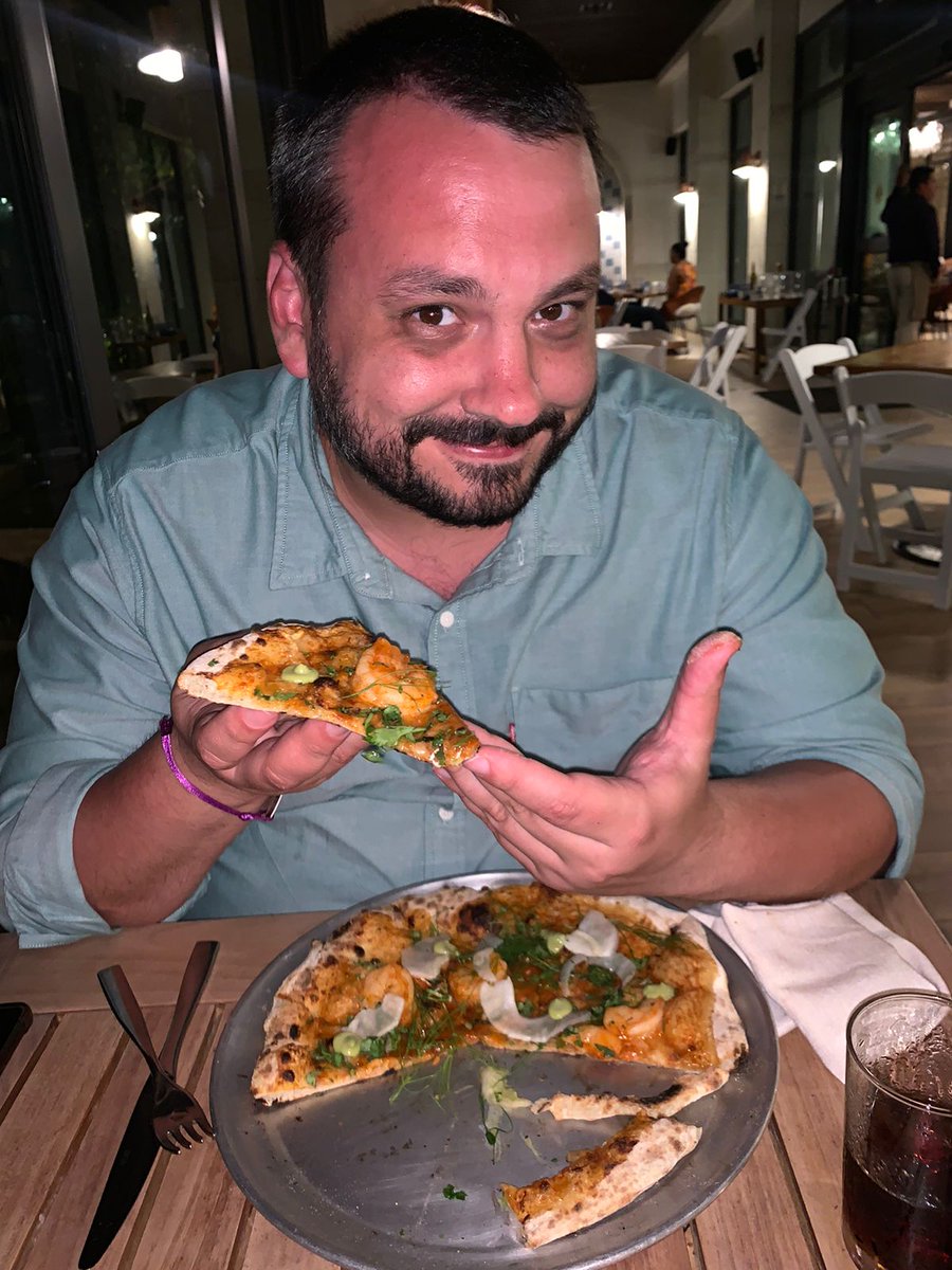O2Out's tweet photo. não somos muito bons de textinho mas vamos lá...

parabéns, @olulufi! https://t.co/a1fqDXXyXf