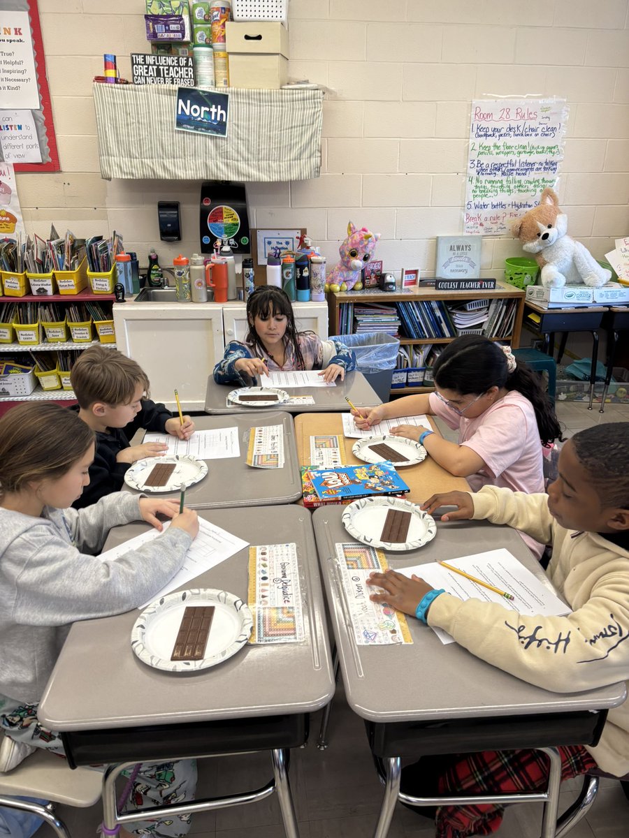 Practicing our fraction skills with Hershey bars!  <a href="/WCSDEmpowers/">WCSDEmpowers</a> <a href="/GayheadWCSD/">Jim Daley</a>