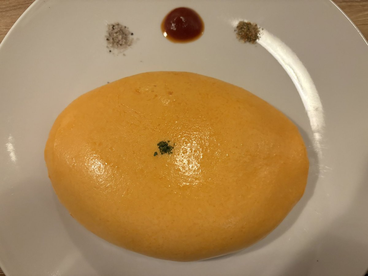 ZENさんのオムライス最高

#わにのいま 
#ワニのニワ