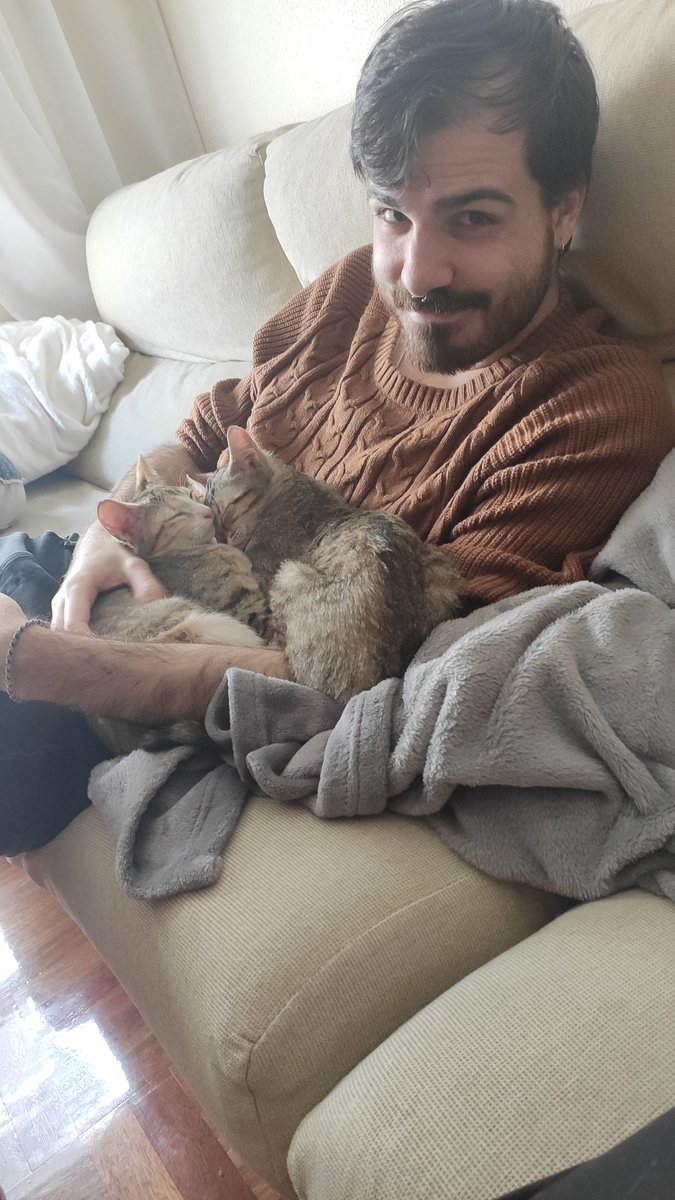 Luismi hace unos meses: yo soy más de perros
Luismi ahora: