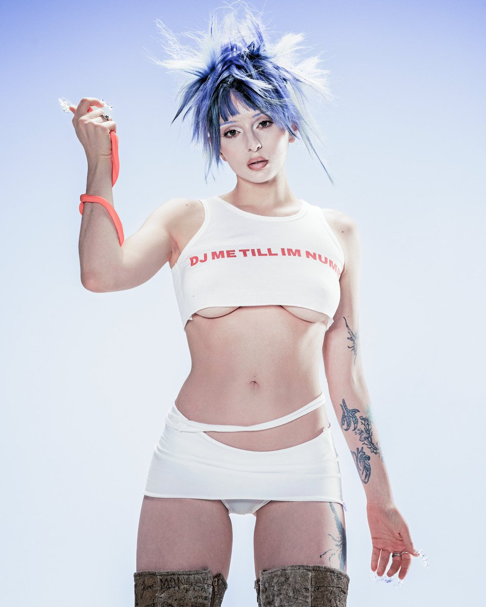 ashnikko's tweet image. itty bitty out march 21st !!! eek !!! i’m sorry it's taking so long (no i'm not) i was busy cutting all my skirts in half !!! 🎀
ashnikko.lnk.to/presave