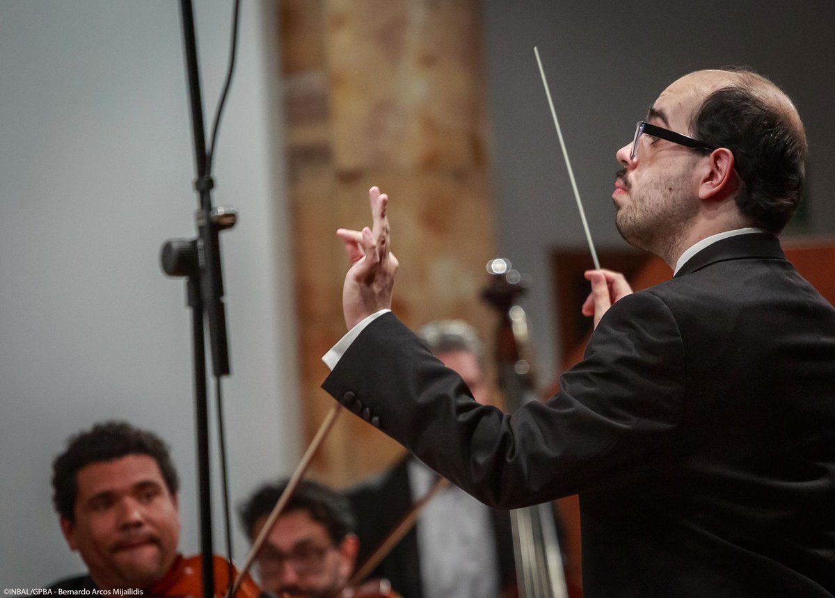 OCBA_MX's tweet photo. No te pierdas la repetición del #Programa2.
Este domingo, vuelve a disfrutar de la magia de Schubert y el estreno de Ladrón de Guevara.
📍Pabellón escénico del @jardinescenico, 12 h
✔️Entrada libre https://t.co/ZBEEEzidKR