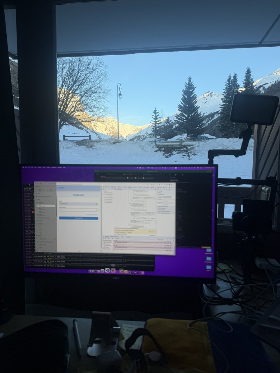 xlanex6's tweet image. Ski on the morning
Code on the afternoon … 
😍@valdisere