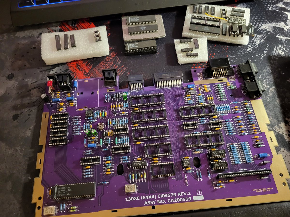 devzine_pl's tweet image. The moment has come. All the parts installed. The project got a little dusty for lack of time, but it's time to get it up and running.

#Atari #Atari8bit #Atari130XE