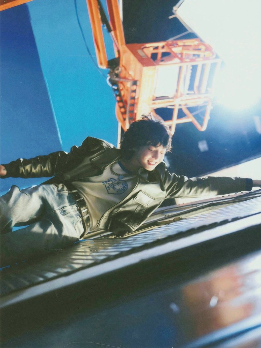 belovedeuphoria's tweet image. i LOVE this photo sm. jungkook looks so endearingly soft and adorable, like just seeing that smile makes my heart melt. i'm dying of love