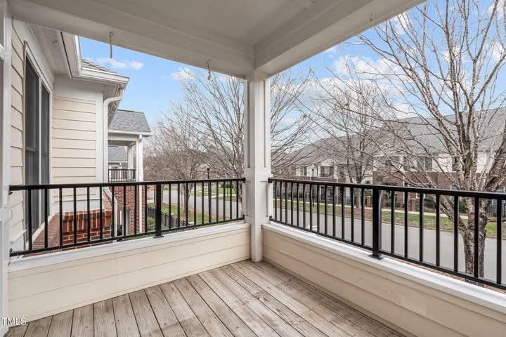 AMarshallRealty's tweet photo. 🏡 Come see this beautifully updated Holly Springs 2BR 2Bath Condo from 2-4p at the #OPENHOUSE Saturday 3/1/25! 105 Fountain Ridge Pl. #exprealty #trianglerealestate #marshall_realty #AmyMarshallRealestate  #investmentproperty #hollyspringsnc
https://t.co/wethQvsQb2 https://t.co/kxkYmsWgv5