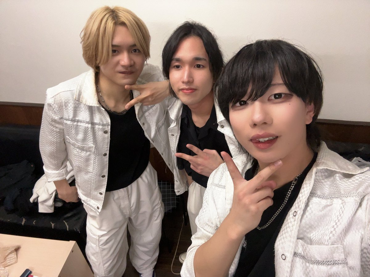 棗【2EZ-to eazy-】 (@ALOM_natsume) / X