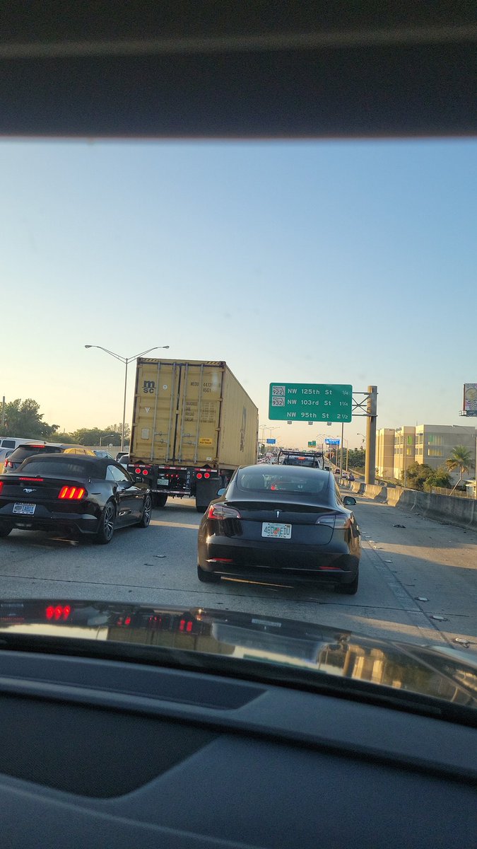deborahannm's tweet photo. @TotalTrafficMIA https://t.co/nY0iAjj0GU