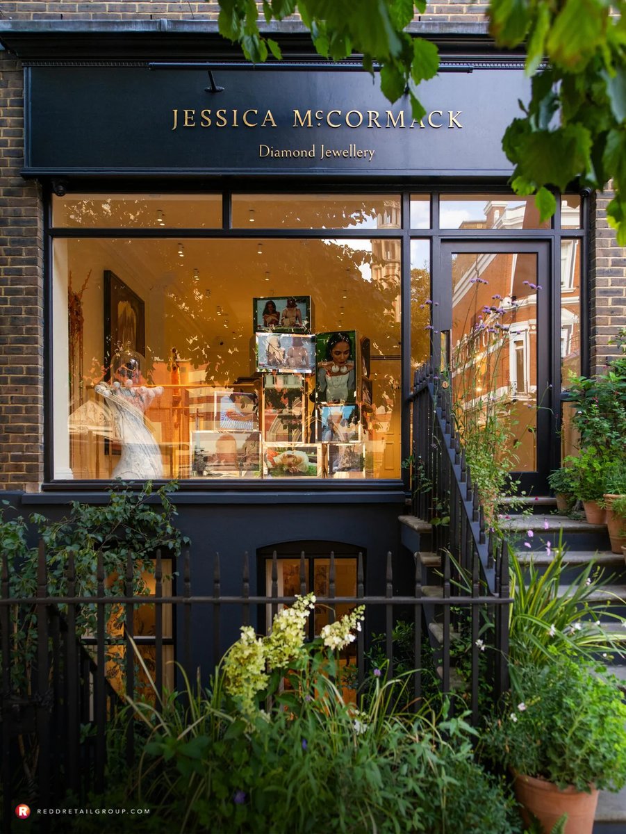 reddretailgroup's tweet photo. In late 2023, Redd partnered with Jessica McCormack to create a striking boutique on Sloane Street, London. 

https://t.co/theZWNP6LI

#JessicaMcCormack #sloanestreet #throwback #retaildesign #reddretailgroup #loveyourbrand https://t.co/SKehBbTQ2L