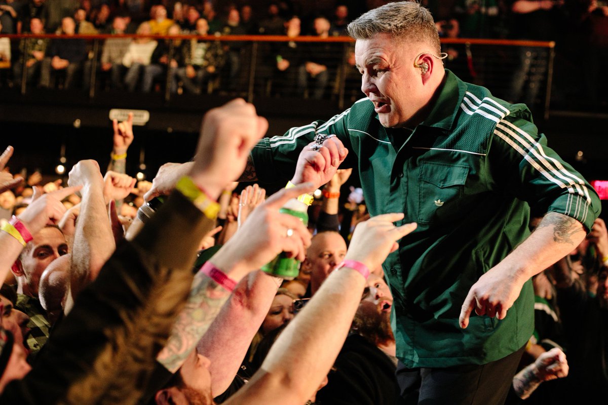 HowWeAreupdates's tweet image. Photographed @dropkickmurphys with @themenzingers and @teenbottlerock at @TheParamountNY in Huntington, NY on 2/26/25. See more photos here: tinyurl.com/yeyjzfyc 📷:@TheAndyJimenez