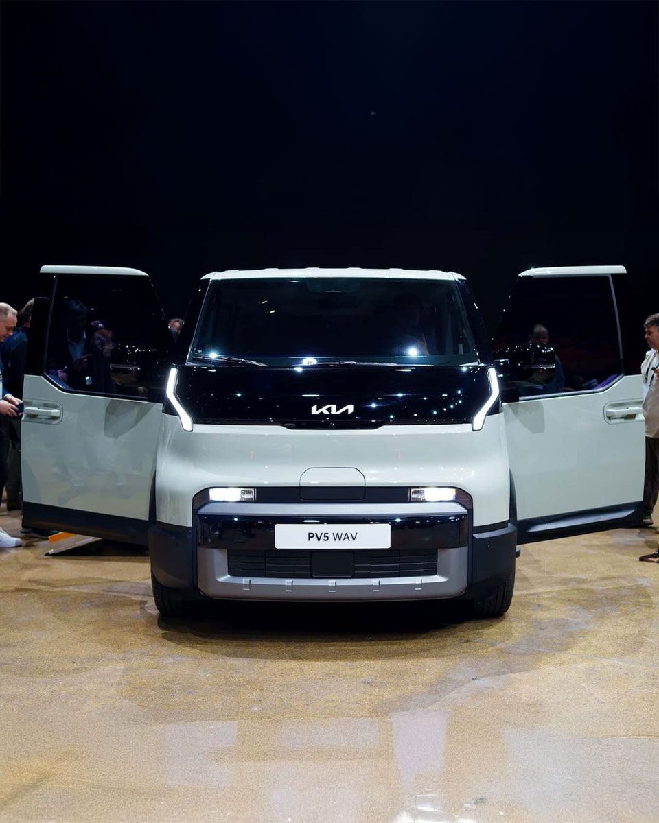 ArabWheels's tweet image. What if your van was smarter, faster &amp;amp; greener? The Kia PV5 is here to surprise you! 🚀⚡ 

🚀⚡ ماذا لو كان فانك أذكى، أسرع، وأكثر صداقة للبيئة؟ كيا PV5 هنا ليُدهشك! 

#ArabWheels #KiaPV5 #ElectricVan #FutureMobility 
#عرب_ويلز #كيا_PV5 #فان_كهربائي #مستقبل_التنقل