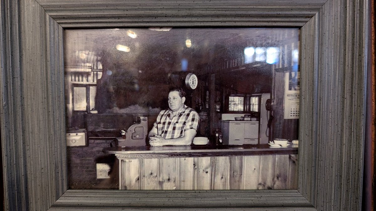 BBQ WEEK STOP #5: The LEGENDARY Fresh Air Barbecue in Jackson! A fixture since 1929. No, that's not a typo...1929!! Perfect place to wrap up a delicious week 🐖 <a href="/GoodDayAtlanta/">Good Day Atlanta</a>