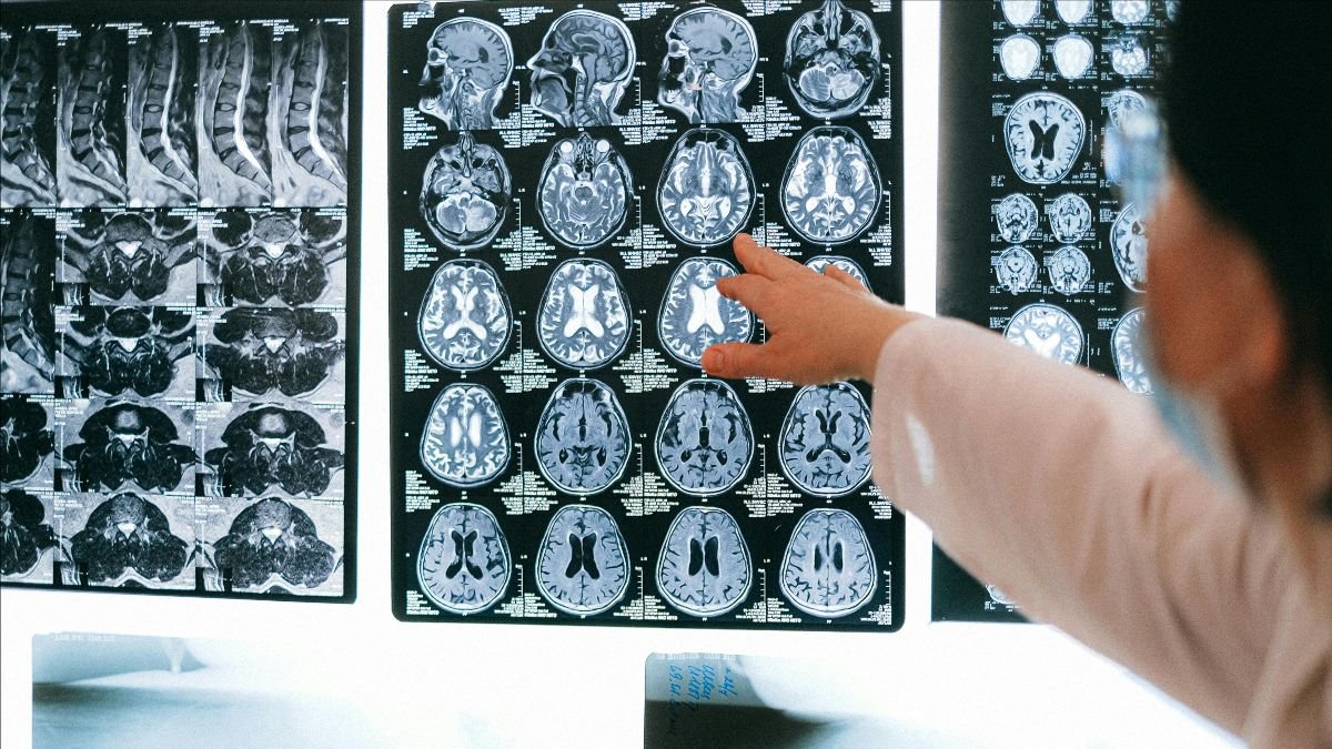 PsyNal (Translational Psychiatry Research Group) (@psy_nal) on Twitter photo ¡Vuelve nuestra #newsletter📨!
🔗 Nuevo estudio: punto en común entre #Alzheimer y Esquizofrenia
🧠 #Esquizofrenia y cambios en la estructura del cerebro por <a href="/garsanmar/">Natalia García San Martín</a>
💕 Celebramos San Valentín en <a href="/MenteScopia/">MenteScopia #SaludMental</a>
👧 #11F: neurociencia por #díamujeryniñaenciencia <a href="/11defebreroES/">Día Mujer y Ciencia</a> ¡Vuelve nuestra #newsletter📨!
🔗 Nuevo estudio: punto en común entre #Alzheimer y Esquizofrenia
🧠 #Esquizofrenia y cambios en la estructura del cerebro por <a href="/garsanmar/">Natalia García San Martín</a>
💕 Celebramos San Valentín en <a href="/MenteScopia/">MenteScopia #SaludMental</a>
👧 #11F: neurociencia por #díamujeryniñaenciencia <a href="/11defebreroES/">Día Mujer y Ciencia</a>
