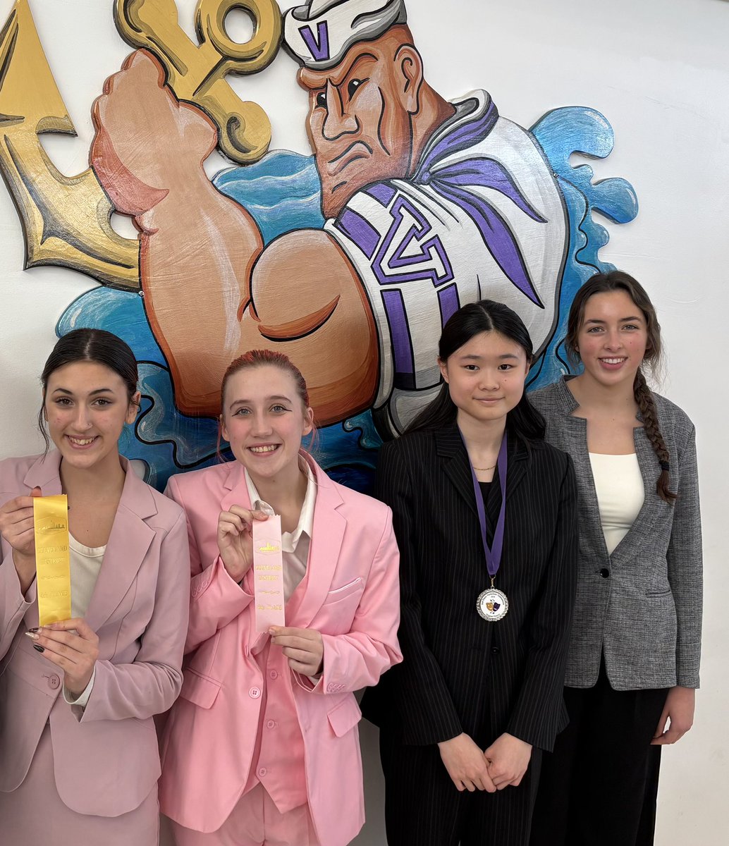 BereaMidpark4n6's tweet image. Great job, gals! Good luck to all our amazing Titans at States this weekend! #BeATitan #BeTitansTogether #CLEspeaks #OHspeaks